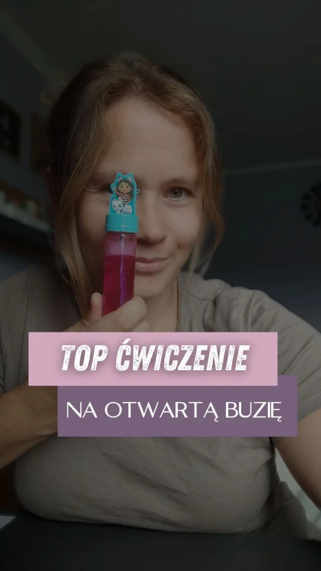 Założę się, że nie znasz tego ćwiczenia! 💥

Genialne w terapii otwartej buzi, bo żeby je poprawnie wykonywać trzeba tę buzię zamknąć 🤐

Uwielbiane przeze mnie, mniej lubiane przez dzieci (bo wymaga dużego wysiłku) i wbrew pozorom wcale nie takie proste 😁

No dobra, przyznać się .. kto by na to wpadł?

#loogomowa #terapia #logopedia #bańki #otwartabuzia #oddech #ćwiczenia